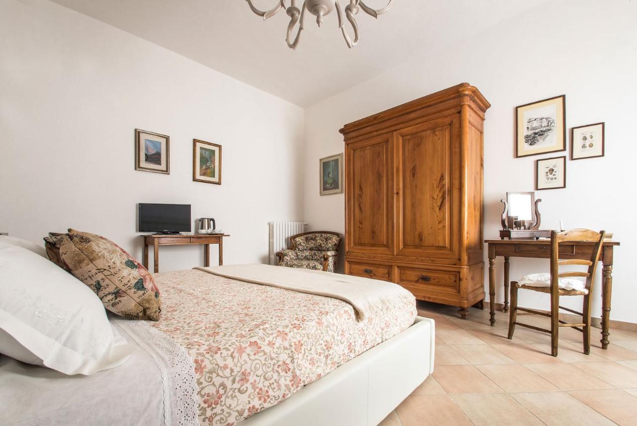 Hotel A Casa Di Irma E Nilo Palaia Zewnętrze zdjęcie